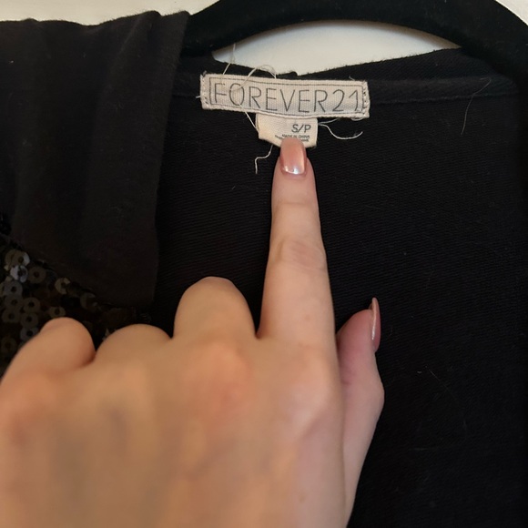 BLACK SEQUIN HOODIE WITH POCKETS - Picture 2 of 2